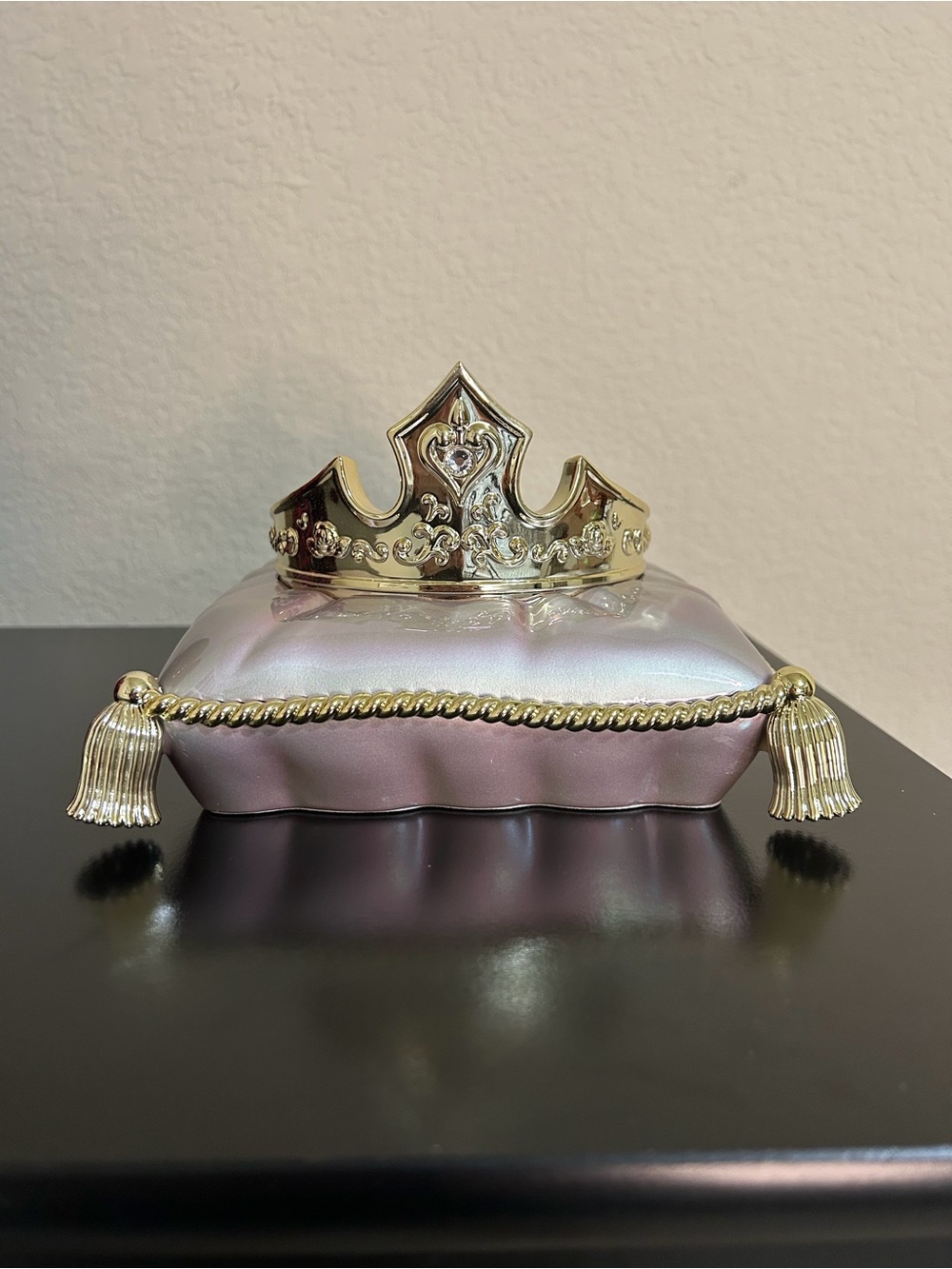 Bath & Body Works x Disney Princess Aurora Crown Pedestal 3-Wick Candle Holder